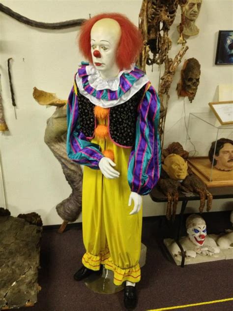 tim curry pennywise costume